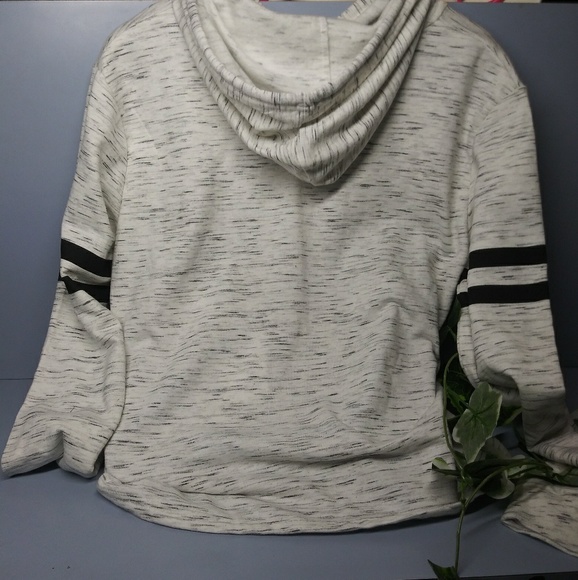 On Fire girls hoodie graphic - Picture 4 of 7